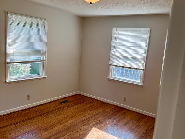 1623 Edgewood Dr — Photo 12