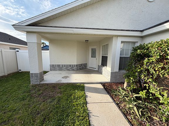 2nd image of 1646 Oak Hill Trl