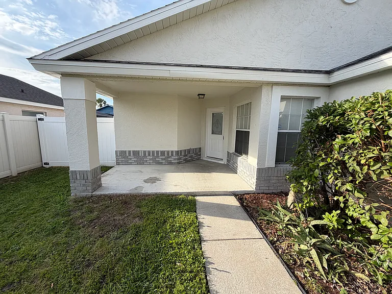 1646 Oak Hill Trl — Photo 2