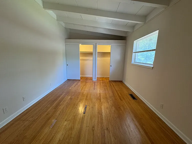 3930 Montclair Rd — Photo 38