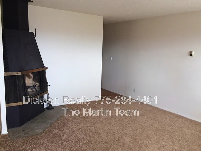 2 bed, 1.5 bath, 1100 sqft, $1,700 — Photo 3