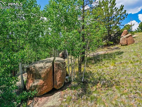 5th image of 549 Spring Valley Ln