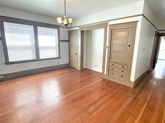 4th image of 4922-4930 N Albina Ave #4922