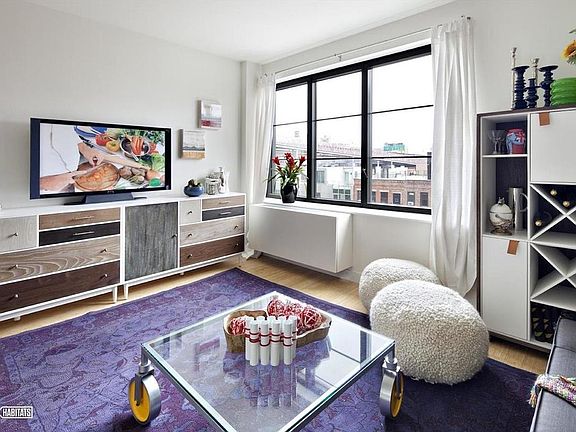 3rd image of 15 Dunham Pl APT 11G