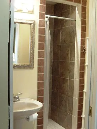 Custom Made Bathroom - 3789 Pitt St #H