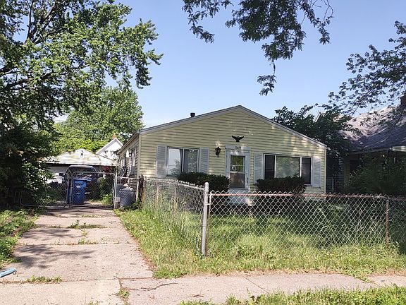 3rd image of 3655 Dixie Dr
