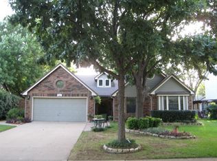 577 Dove Creek Cir, Grapevine, TX 76051