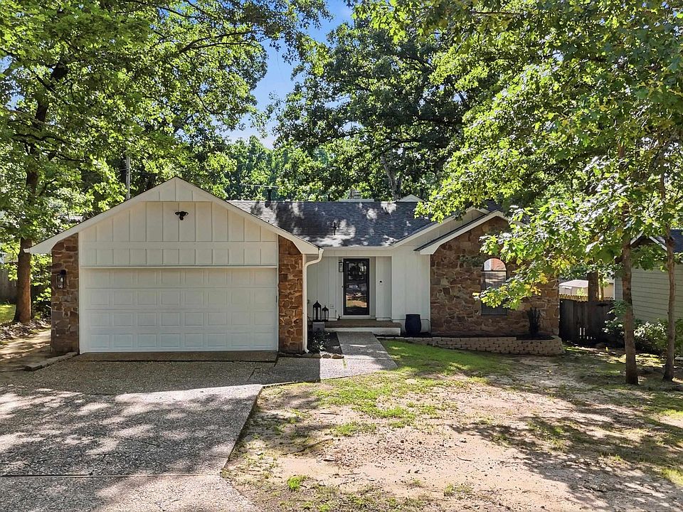 1st image of 404 Shadow Ridge Dr