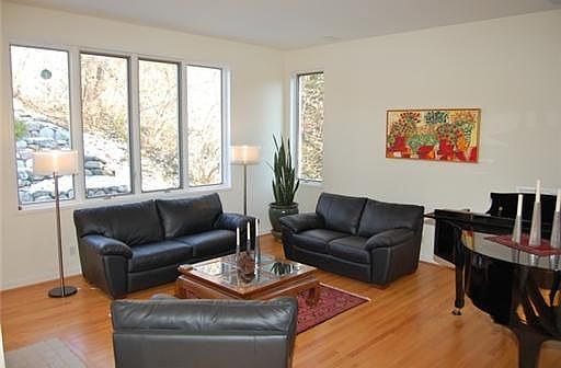 4th image of 830 Watershed Dr