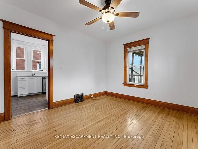 112 Oakland Ave — Photo 8