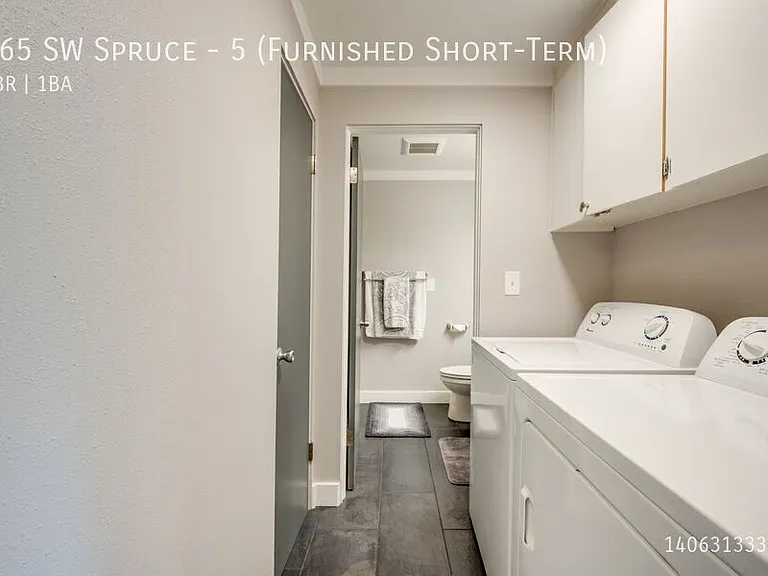 165 SW Spruce St #5 — Photo 7
