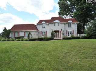 1731 Glenmont Dr NW, Canton, OH 44708