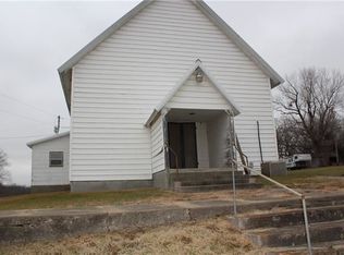 6045 NE Main St, Pattonsburg, MO 64670