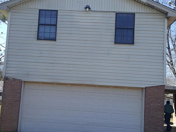 4th image of 405 1/2 N McKinney St