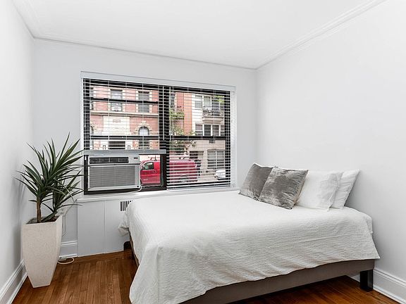 4th image of 222 E 35th St #1A