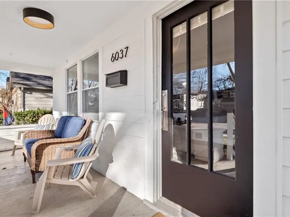 6037 Locust St, Kansas City, MO 64110