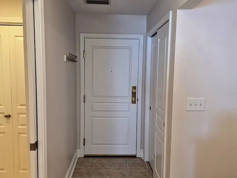 1635 N Milwaukee Ave #303 — Photo 2