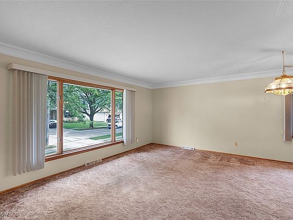 2nd image of 9941 Shady Ln