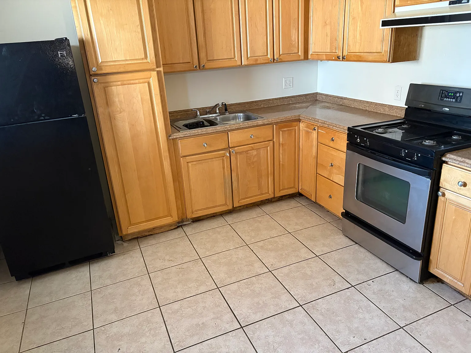 4 bed, 1478 sqft, $1,999 — Photo 1