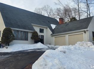 1380 Paradise Ave, Hamden, CT 06514