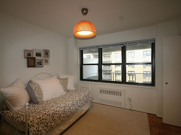 5th image of 854 E Broadway APT 6B