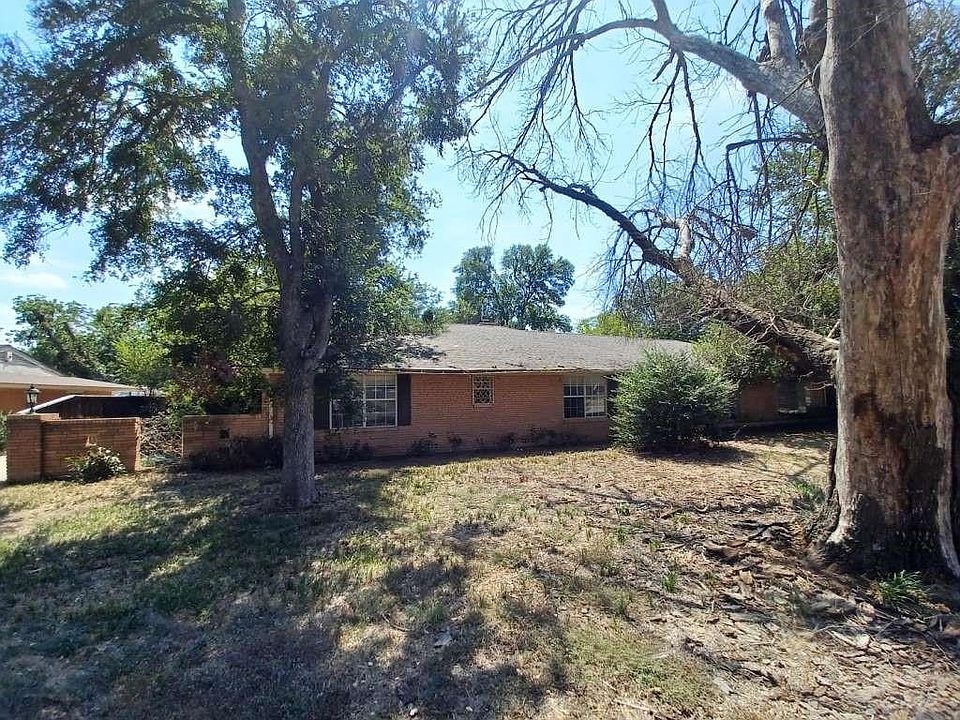 1st image of 2615 Amherst Dr