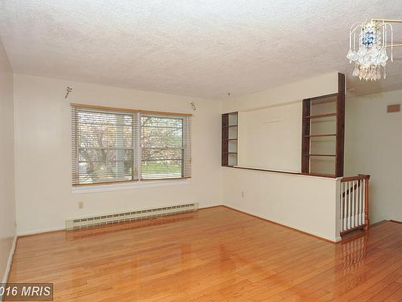 4th image of 408 S Lincoln Ave