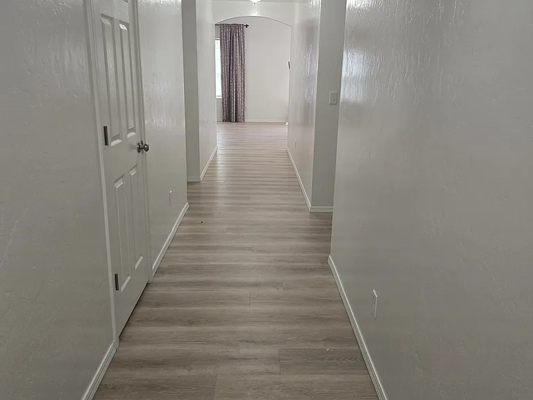 11407 Willamette Way — Photo 2