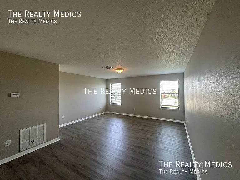 2148 Ontario Way — Photo 22