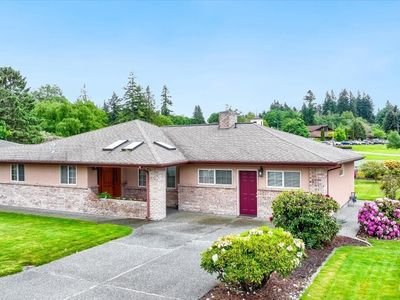 615 Hillcrest Drive, Anacortes, WA, 98221