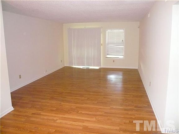 4th image of 118 Kingsbury Dr #118