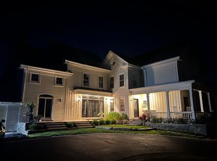 69 Atlantic Ave #B, North Hampton, NH 03862