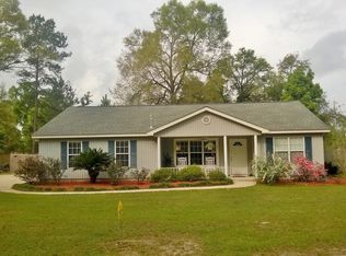 8 Coral Way, Crawfordville, FL 32327