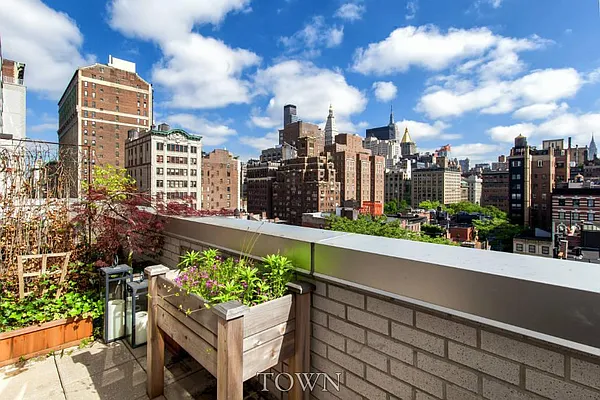Sold by Town Residential | media 11