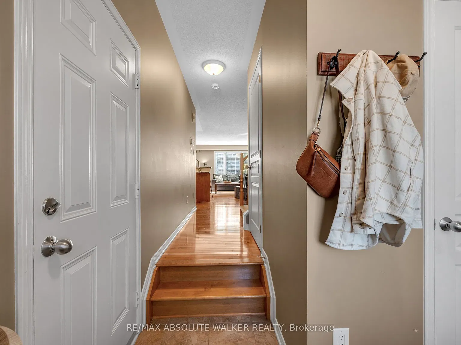3 bed, $2,700 — Photo 3