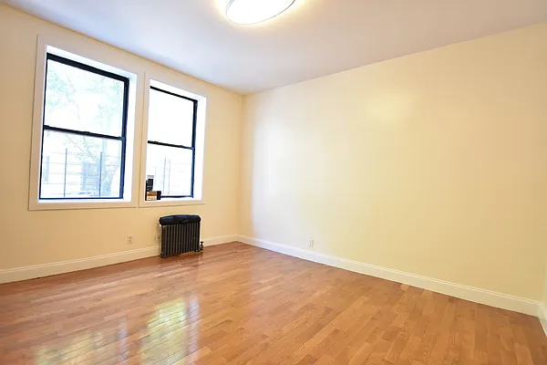 Rented by Clove Realty LLC | media 26