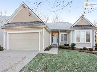 9429 W 125th St, Overland Park, KS 66213