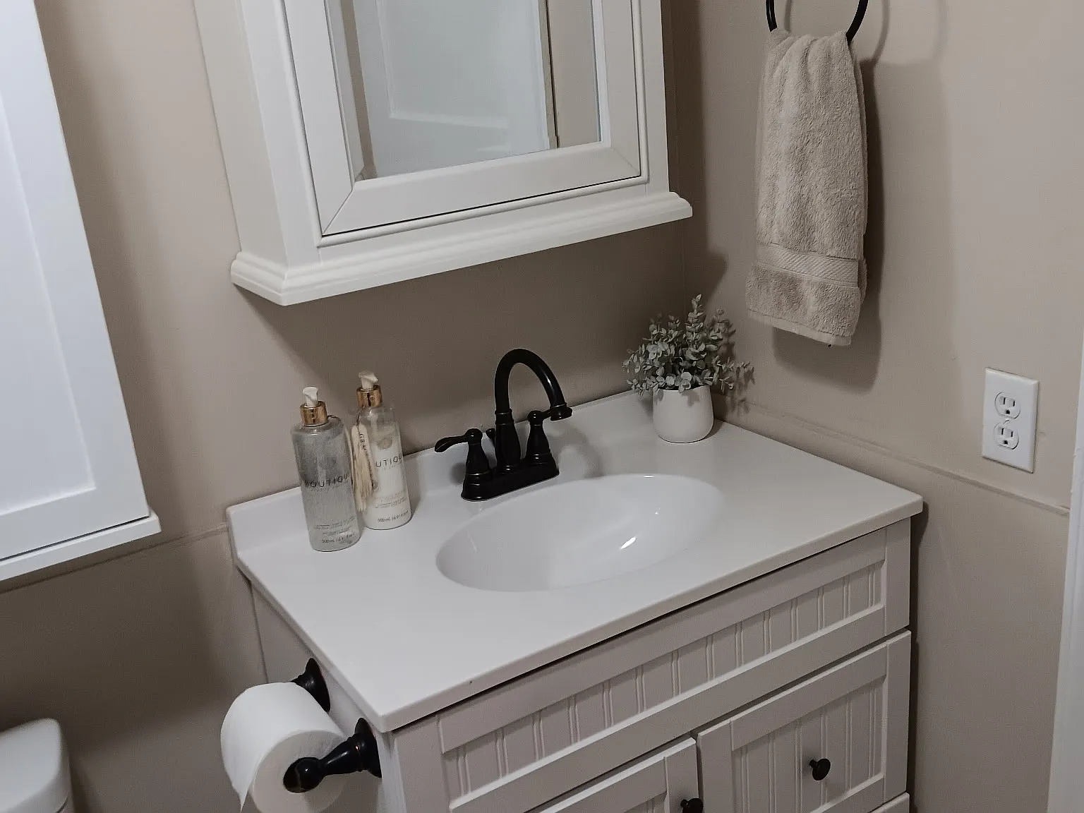 2 bed, 861 sqft, $1,800 — Photo 3