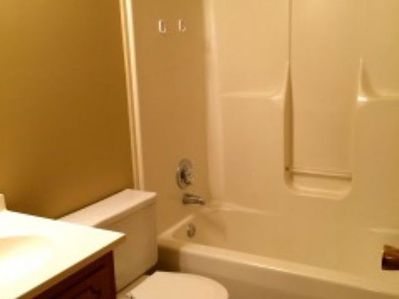 4th image of 1711 Baltimore Dr