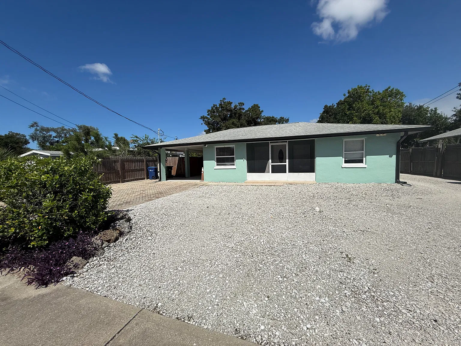 3 bed, 1200 sqft, $2,200 — Photo 1