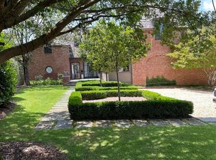 17 Montcrest Dr, Mountain Brk, AL 35213