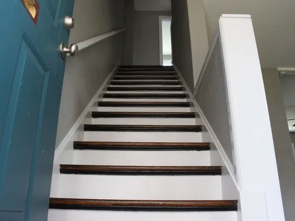 Warwick Court Townhomes