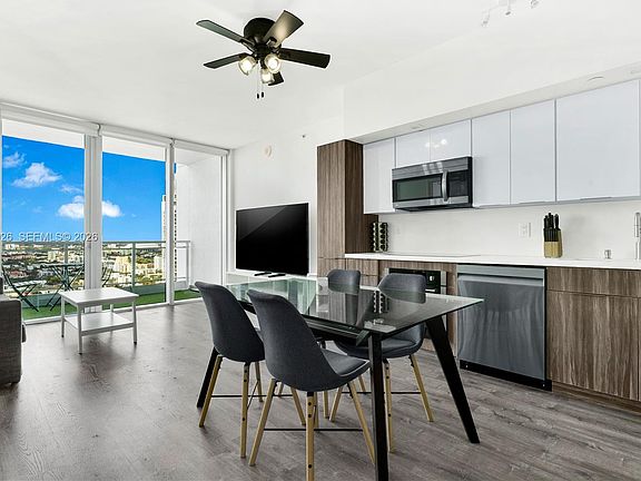 4th image of 92 SW 3rd St APT 3108