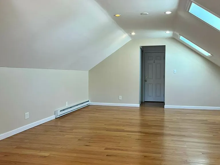 41-43 N Crescent Cir #2B — Photo 22