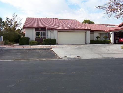 1st image of 5243 Dickens Dr