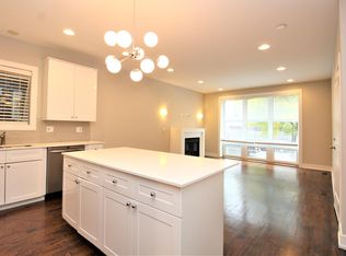 2412 W Cortland St APT 3E, Chicago, IL 60647