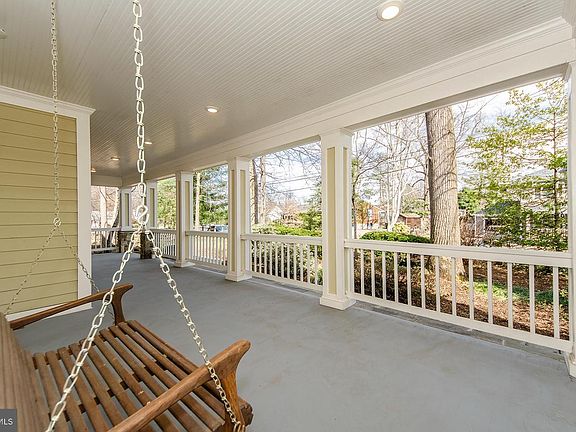 4th image of 100 Dulany Pl
