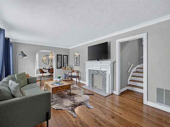 2nd image of 2613 NW 30th St