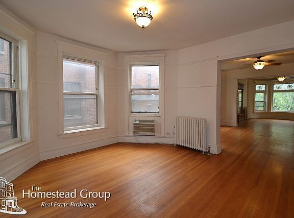 5th image of 626 W Wellington Ave #2AA