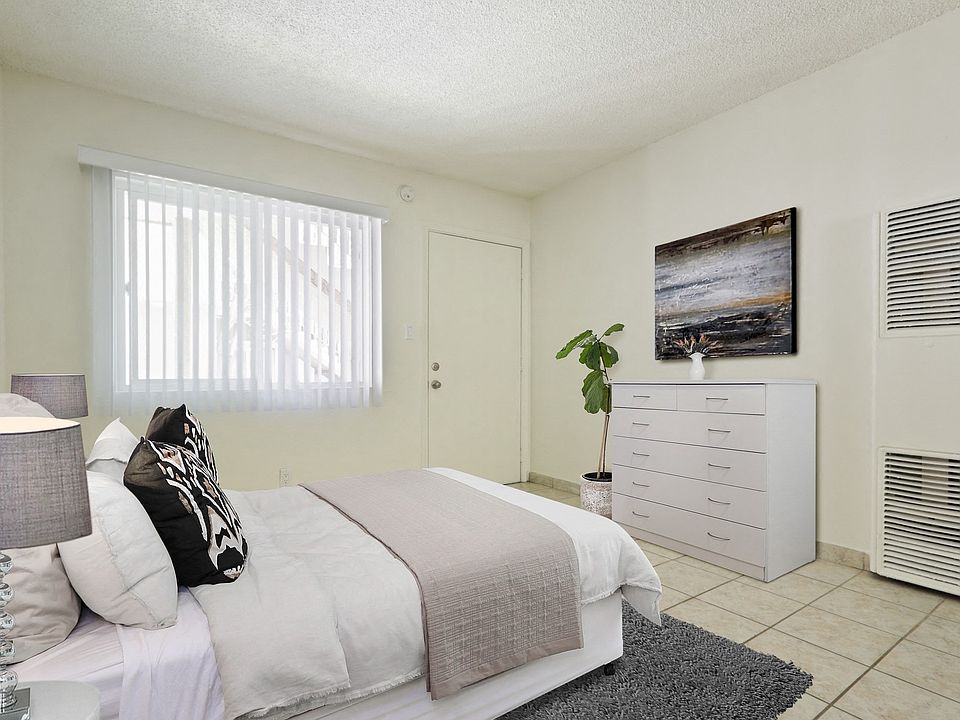 1st image of 2840-50 S Sepulveda Blvd #2158097